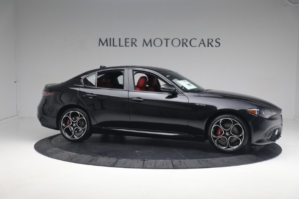 New 2024 Alfa Romeo Giulia Veloce for sale $55,350 at Alfa Romeo of Greenwich in Greenwich CT 06830 16