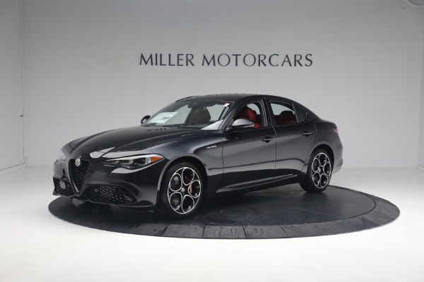 New 2024 Alfa Romeo Giulia Veloce for sale $55,350 at Alfa Romeo of Greenwich in Greenwich CT 06830 2