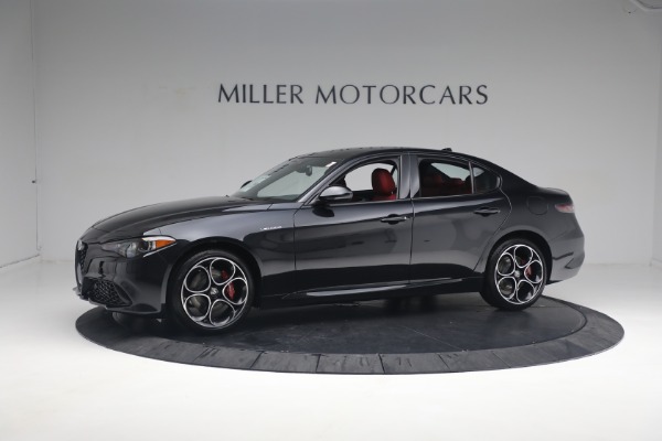 New 2024 Alfa Romeo Giulia Veloce for sale $55,350 at Alfa Romeo of Greenwich in Greenwich CT 06830 3