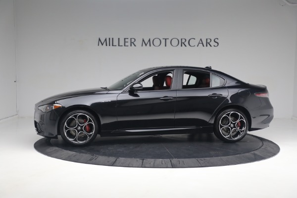 New 2024 Alfa Romeo Giulia Veloce for sale $55,350 at Alfa Romeo of Greenwich in Greenwich CT 06830 4