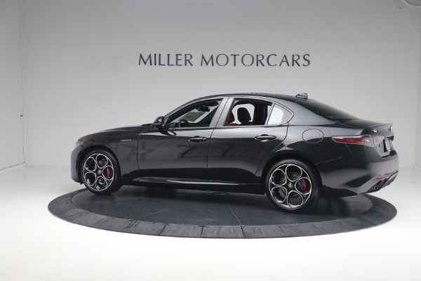 New 2024 Alfa Romeo Giulia Veloce for sale $55,350 at Alfa Romeo of Greenwich in Greenwich CT 06830 6