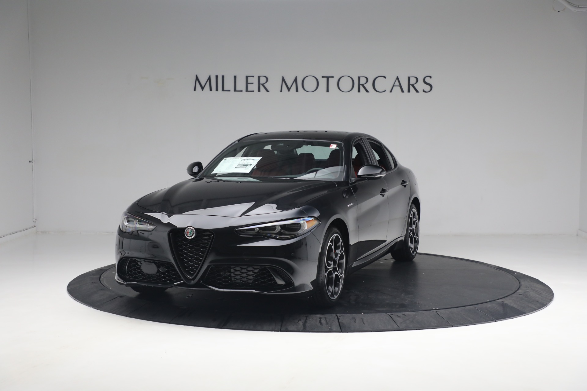 New 2024 Alfa Romeo Giulia Veloce for sale $55,350 at Alfa Romeo of Greenwich in Greenwich CT 06830 1