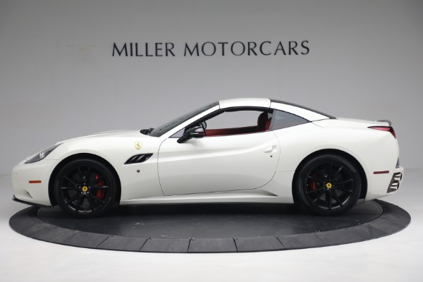 Used 2014 Ferrari California for sale $134,900 at Alfa Romeo of Greenwich in Greenwich CT 06830 14