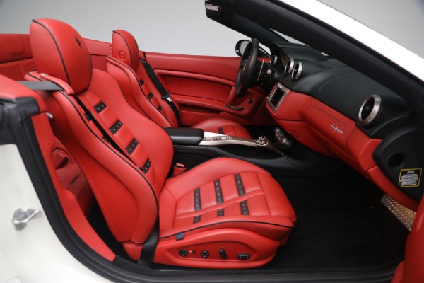 Used 2014 Ferrari California for sale $134,900 at Alfa Romeo of Greenwich in Greenwich CT 06830 24