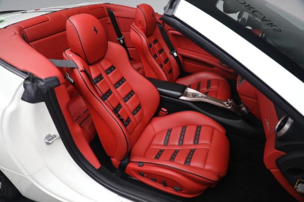 Used 2014 Ferrari California for sale $134,900 at Alfa Romeo of Greenwich in Greenwich CT 06830 25