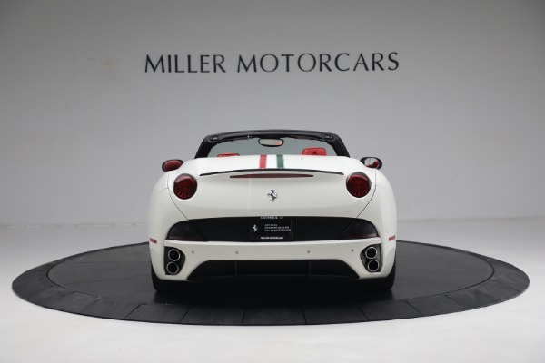 Used 2014 Ferrari California for sale $134,900 at Alfa Romeo of Greenwich in Greenwich CT 06830 6
