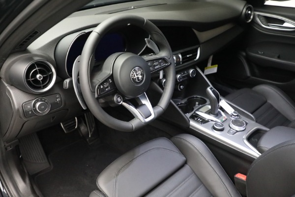 New 2024 Alfa Romeo Giulia Veloce for sale Sold at Alfa Romeo of Greenwich in Greenwich CT 06830 20