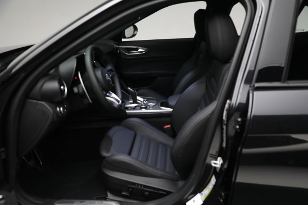New 2024 Alfa Romeo Giulia Veloce for sale Sold at Alfa Romeo of Greenwich in Greenwich CT 06830 21