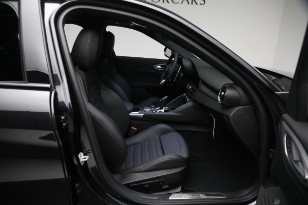 New 2024 Alfa Romeo Giulia Veloce for sale Sold at Alfa Romeo of Greenwich in Greenwich CT 06830 22