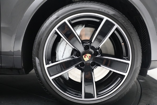 Used 2023 Porsche Cayenne Turbo Coupe for sale $149,900 at Alfa Romeo of Greenwich in Greenwich CT 06830 13