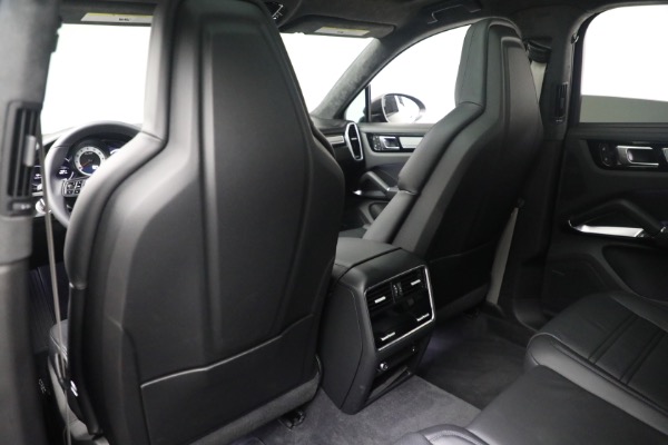 Used 2023 Porsche Cayenne Turbo Coupe for sale $149,900 at Alfa Romeo of Greenwich in Greenwich CT 06830 22