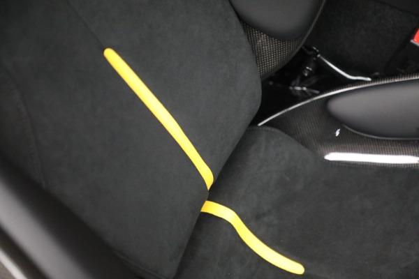 Used 2022 Ferrari SF90 Stradale for sale $629,900 at Alfa Romeo of Greenwich in Greenwich CT 06830 18