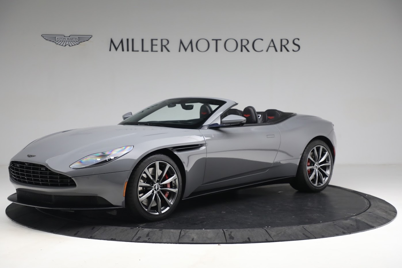 Used 2019 Aston Martin DB11 Volante for sale $129,900 at Alfa Romeo of Greenwich in Greenwich CT 06830 1