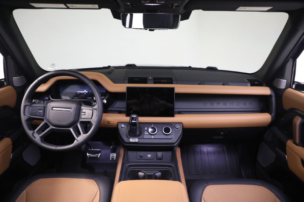 Used 2023 Land Rover Defender 130 X for sale $99,900 at Alfa Romeo of Greenwich in Greenwich CT 06830 15