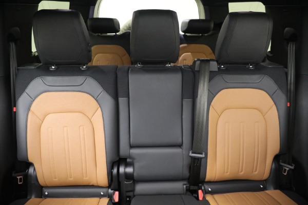 Used 2023 Land Rover Defender 130 X for sale $99,900 at Alfa Romeo of Greenwich in Greenwich CT 06830 21