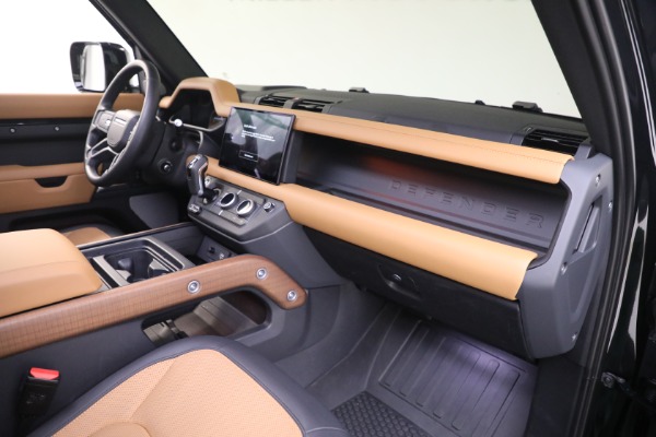 Used 2023 Land Rover Defender 130 X for sale $99,900 at Alfa Romeo of Greenwich in Greenwich CT 06830 26
