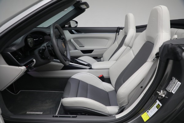 Used 2021 Porsche 911 Carrera S for sale $159,900 at Alfa Romeo of Greenwich in Greenwich CT 06830 20