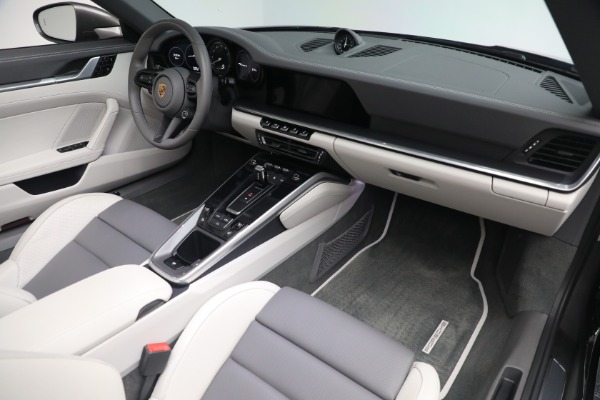 Used 2021 Porsche 911 Carrera S for sale $159,900 at Alfa Romeo of Greenwich in Greenwich CT 06830 24