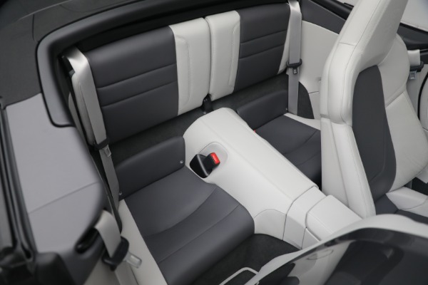 Used 2021 Porsche 911 Carrera S for sale $159,900 at Alfa Romeo of Greenwich in Greenwich CT 06830 27