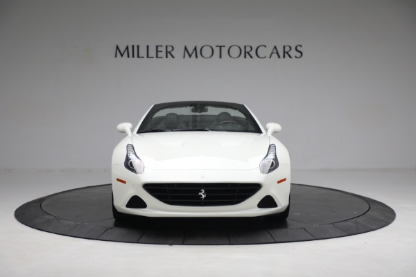 Used 2017 Ferrari California T for sale $151,900 at Alfa Romeo of Greenwich in Greenwich CT 06830 12