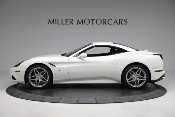 Used 2017 Ferrari California T for sale $151,900 at Alfa Romeo of Greenwich in Greenwich CT 06830 14