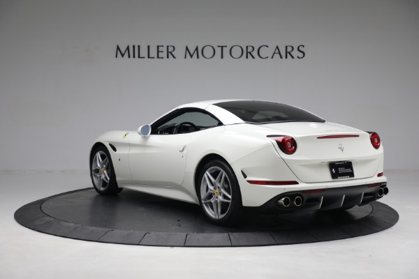 Used 2017 Ferrari California T for sale $151,900 at Alfa Romeo of Greenwich in Greenwich CT 06830 15