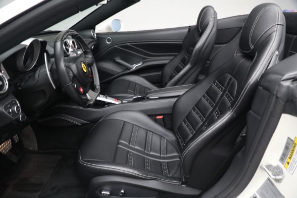 Used 2017 Ferrari California T for sale $151,900 at Alfa Romeo of Greenwich in Greenwich CT 06830 20