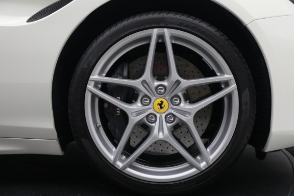 Used 2017 Ferrari California T for sale $151,900 at Alfa Romeo of Greenwich in Greenwich CT 06830 27