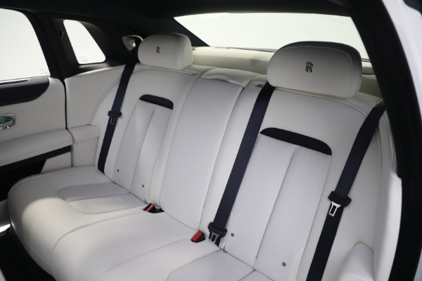 Used 2022 Rolls-Royce Ghost for sale $299,900 at Alfa Romeo of Greenwich in Greenwich CT 06830 22