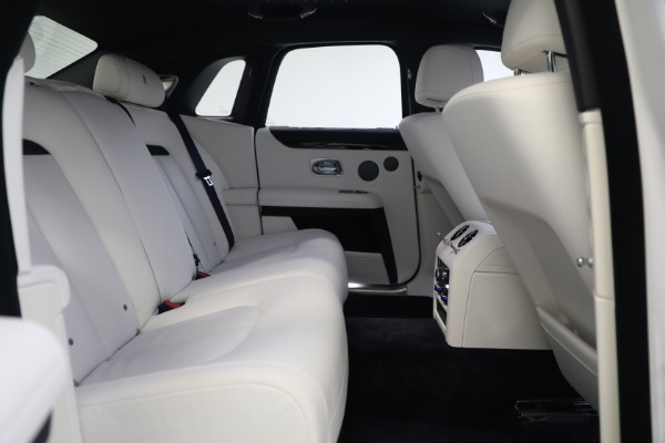 Used 2022 Rolls-Royce Ghost for sale $299,900 at Alfa Romeo of Greenwich in Greenwich CT 06830 25