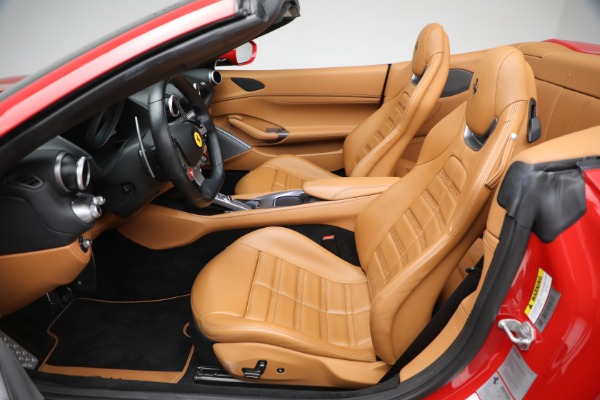 Used 2019 Ferrari Portofino for sale $221,900 at Alfa Romeo of Greenwich in Greenwich CT 06830 20