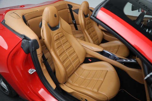 Used 2019 Ferrari Portofino for sale $221,900 at Alfa Romeo of Greenwich in Greenwich CT 06830 24