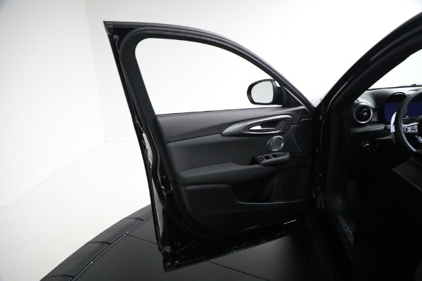 Used 2024 Alfa Romeo Tonale Veloce for sale Call for price at Alfa Romeo of Greenwich in Greenwich CT 06830 17