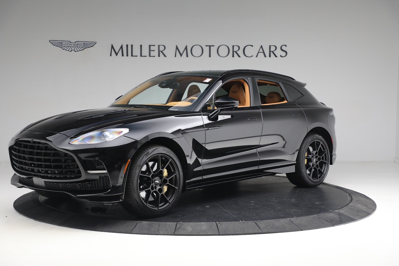 New 2024 Aston Martin DBX 707 for sale $268,786 at Alfa Romeo of Greenwich in Greenwich CT 06830 1