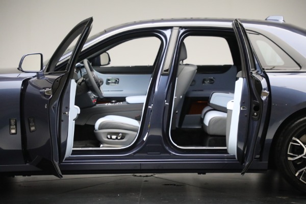 New 2024 Rolls-Royce Black Badge Ghost for sale $458,375 at Alfa Romeo of Greenwich in Greenwich CT 06830 9