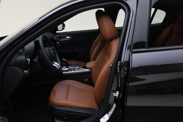New 2024 Alfa Romeo Giulia Ti for sale $54,845 at Alfa Romeo of Greenwich in Greenwich CT 06830 23