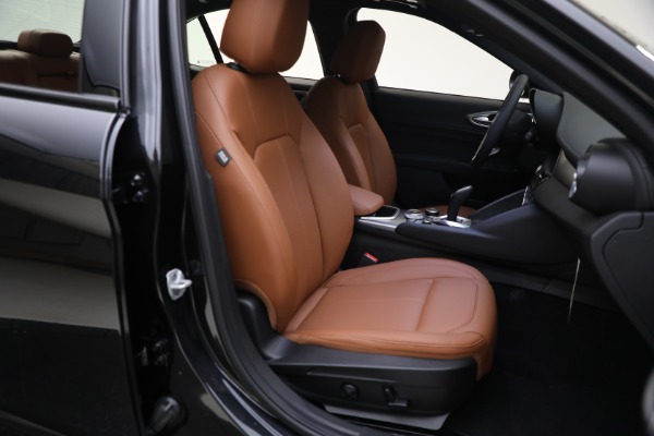 New 2024 Alfa Romeo Giulia Ti for sale $54,845 at Alfa Romeo of Greenwich in Greenwich CT 06830 26