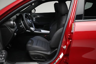 New 2024 Alfa Romeo Tonale Veloce for sale Sold at Alfa Romeo of Greenwich in Greenwich CT 06830 20