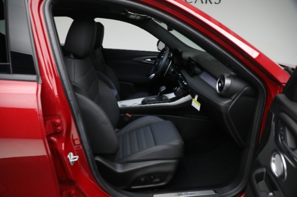 New 2024 Alfa Romeo Tonale Veloce for sale Sold at Alfa Romeo of Greenwich in Greenwich CT 06830 21