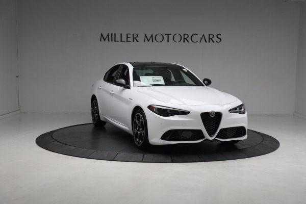 New 2024 Alfa Romeo Giulia Ti for sale $55,285 at Alfa Romeo of Greenwich in Greenwich CT 06830 18