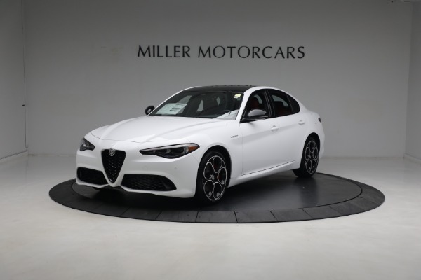 New 2024 Alfa Romeo Giulia Ti for sale $55,285 at Alfa Romeo of Greenwich in Greenwich CT 06830 2