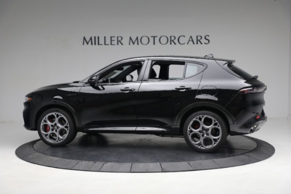 New 2024 Alfa Romeo Tonale Veloce for sale $57,640 at Alfa Romeo of Greenwich in Greenwich CT 06830 5