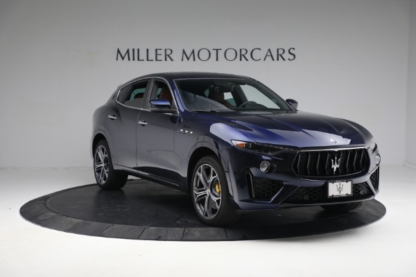 Used 2022 Maserati Levante Modena for sale $73,900 at Alfa Romeo of Greenwich in Greenwich CT 06830 11