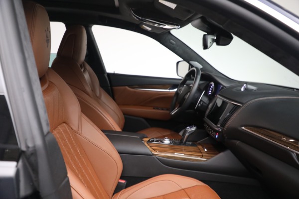 Used 2022 Maserati Levante Modena for sale $73,900 at Alfa Romeo of Greenwich in Greenwich CT 06830 14