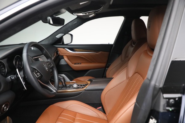 Used 2022 Maserati Levante Modena for sale $73,900 at Alfa Romeo of Greenwich in Greenwich CT 06830 15