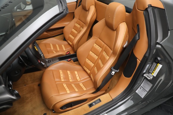 Used 2014 Ferrari 458 Spider for sale Sold at Alfa Romeo of Greenwich in Greenwich CT 06830 21