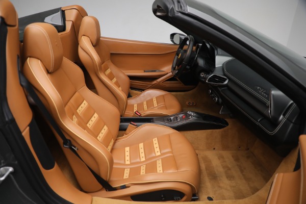 Used 2014 Ferrari 458 Spider for sale Sold at Alfa Romeo of Greenwich in Greenwich CT 06830 23