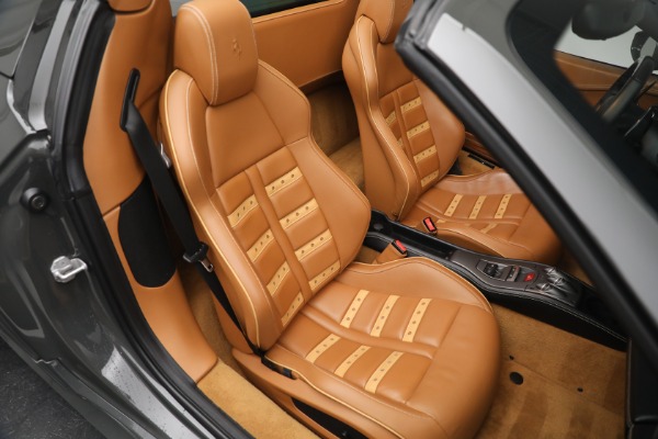 Used 2014 Ferrari 458 Spider for sale Sold at Alfa Romeo of Greenwich in Greenwich CT 06830 24