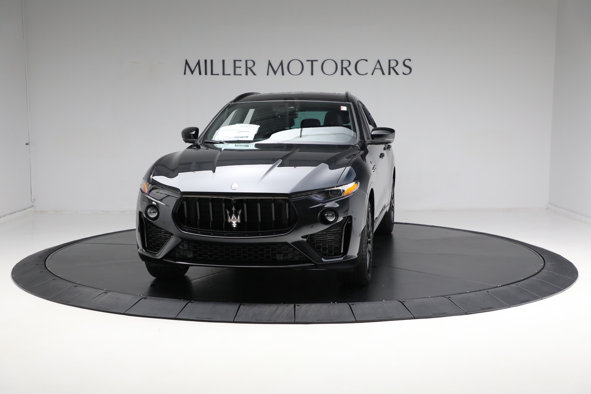 New 2024 Maserati Levante Modena for sale $120,595 at Alfa Romeo of Greenwich in Greenwich CT 06830 1