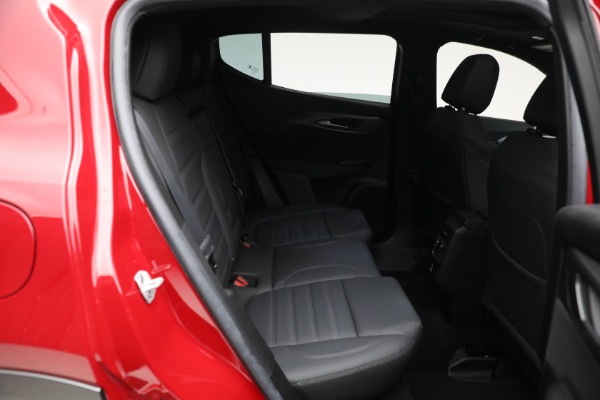 New 2024 Alfa Romeo Tonale Veloce for sale $52,790 at Alfa Romeo of Greenwich in Greenwich CT 06830 27